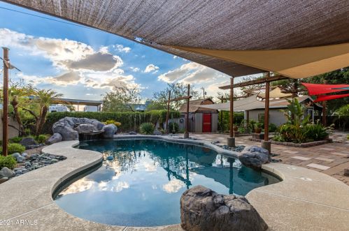 18824 30th St, Phoenix AZ  85050-3412 exterior