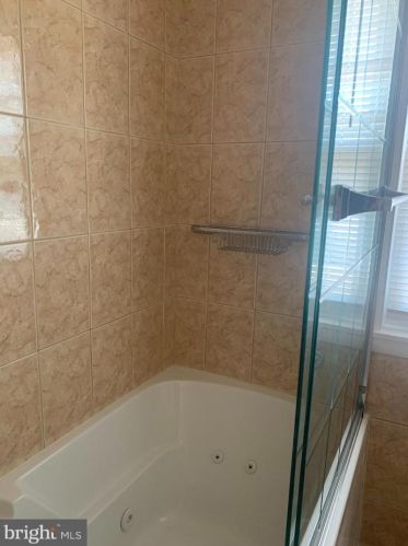 6822 Loretto Ave, Philadelphia PA 19111-5844 exterior