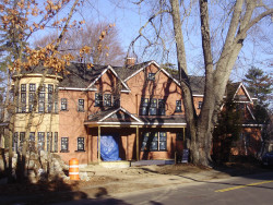 35 Temple St, Newton, MA 02465-2306