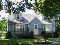 59 Underwood Ave, Newton, MA 02465-1023