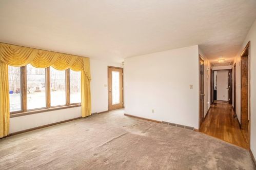 95 Copley Dr, Taunton MA 02780 exterior