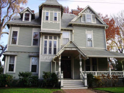 28 Copley St, Newton, MA 02458-2205