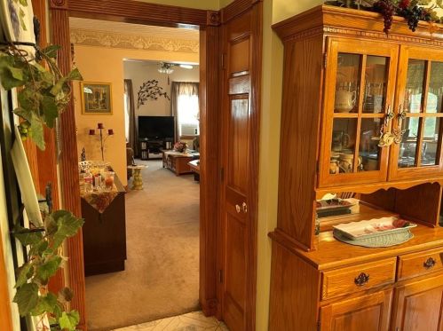 18 Ames St, Worcester MA 01610-2001 exterior