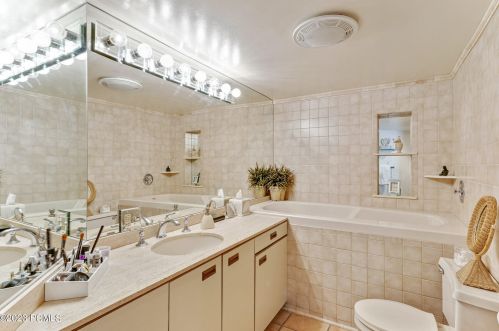 7602 Buckboard Dr, Park City UT 84098-5304 exterior