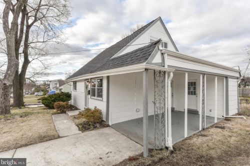 1102 Cumberland Ave, West Deptford NJ  08096-3041 exterior