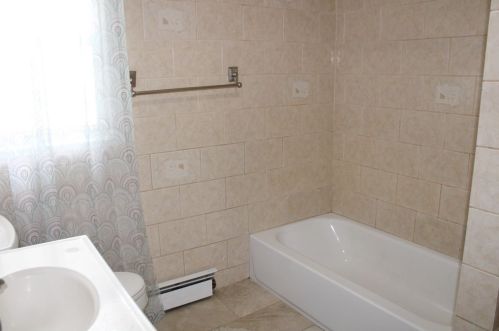 52 Kenneth St, Lawrence MA 01843-2717 exterior