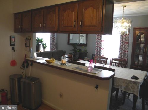 60 Holly Dr, West Deptford NJ  08096-3317 exterior