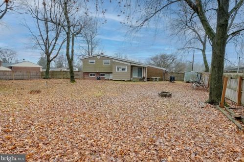 180 Sacramento Ct, West Deptford NJ  08051-1361 exterior