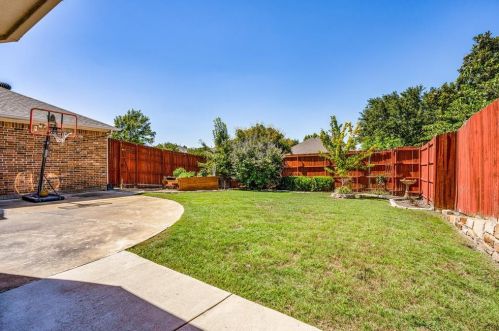 2709 Oakland Hl Dr, Plano TX 75025-6448 exterior