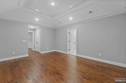 628 Knickerbocker Rd, Cresskill NJ  07626-1023 exterior