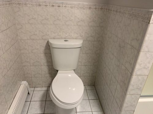 228 Phillips Ave, New Bedford MA 02746-1858 exterior