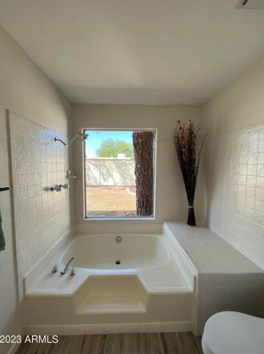 2942 Altadena Ave, Phoenix AZ 85029-3211 exterior