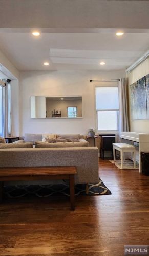 130 7th St, Cresskill NJ  07626-2005 exterior