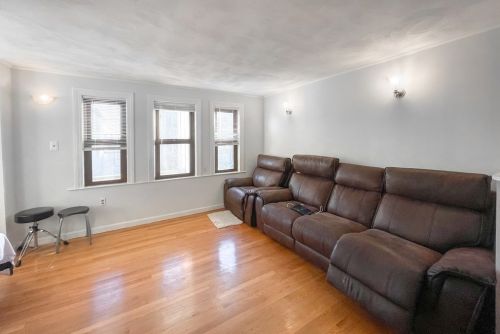 11 Cannell Pl, Everett MA 02149-4629 exterior