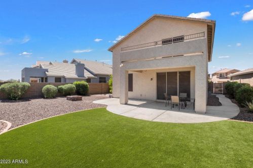 26233 65th Dr, Phoenix, AZ 85083-1052