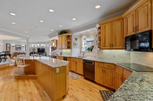 35 Lone Holw Dr, Sandy UT 84092-5530 exterior