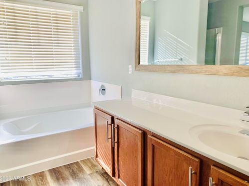 2837 73 Dr, Phoenix AZ 85043-7231 exterior