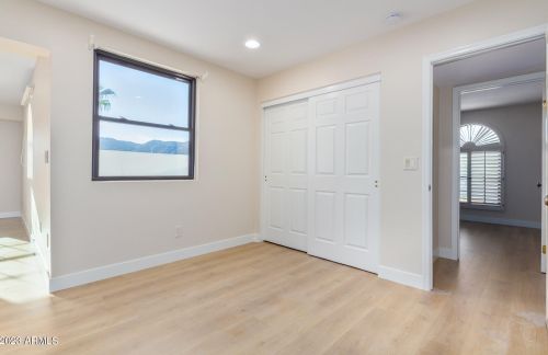 3835 Ahwatukee Dr, Phoenix AZ 85044-2033 exterior