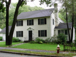 780 Chestnut St, Newton, MA 02468-2317