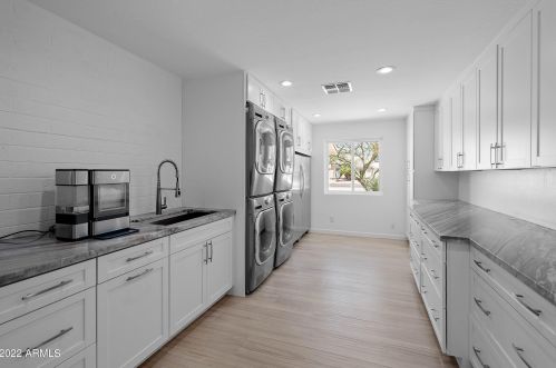 4637 Cholla St, Phoenix AZ 85029-3800 exterior