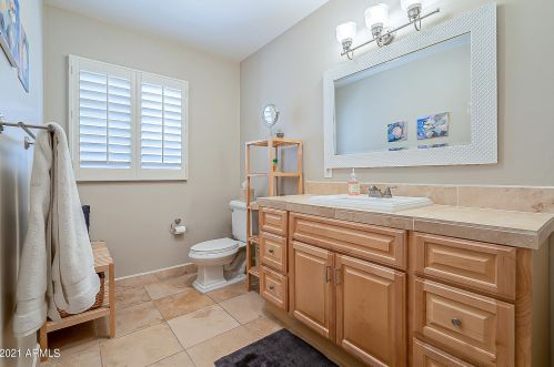 839 Edgemont Ave, Phoenix AZ 85035-1735 exterior