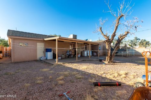 1039 27 Dr, Phoenix AZ 85045-2209 exterior