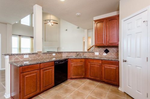 6311 Carnaby Ln, Richmond TX 77471-4588 exterior