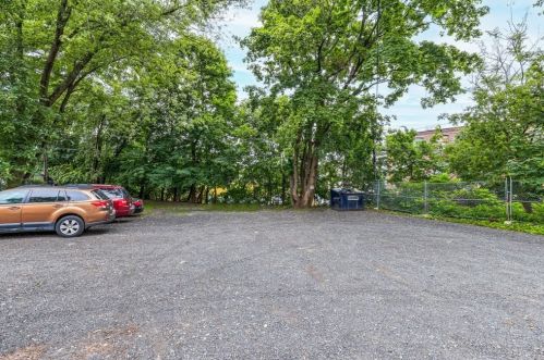 42 Lewis St, Worcester MA 01610-1702 exterior