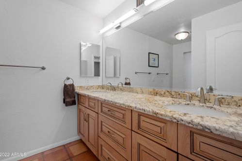 4637 Cholla St, Phoenix AZ 85029-3800 exterior