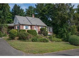 44 Howard St, Agawam, MA 01001-1110