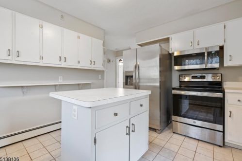 35 Fairview Ave, Milford NJ 08848-1006 exterior