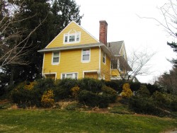325 Woodward St, Newton, MA 02468-2021