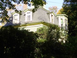 46 Columbus St, Newton, MA 02461-1439