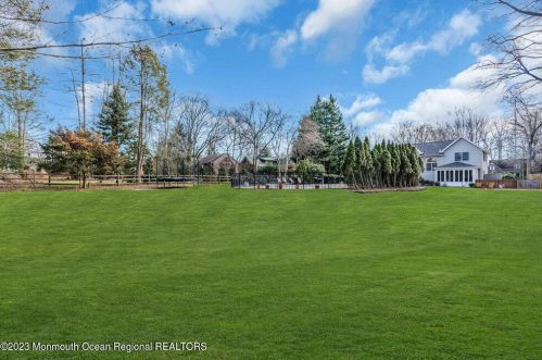 130 Rumson Pl, Little Silver NJ  07739-1044 exterior