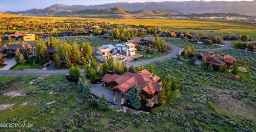 2366 Westview Trl, Park City UT 84098-6342 exterior