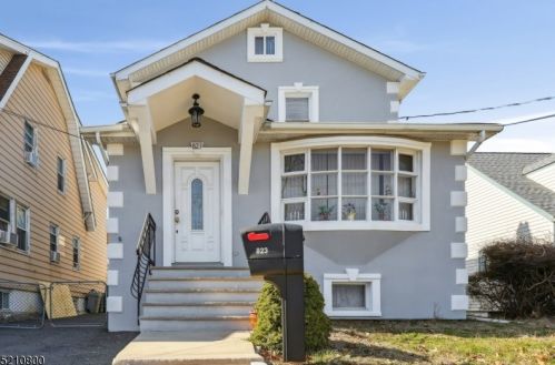 823 Schuyler Ave, Kearny, NJ 07032-4224