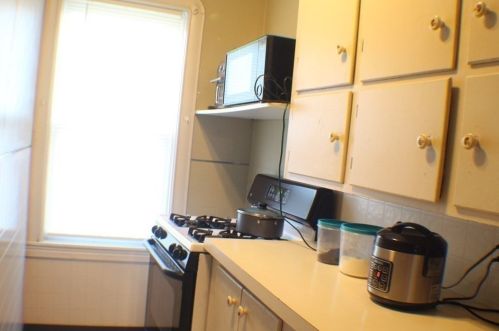 563 Whipple St, Fall River MA 02724-3433 exterior