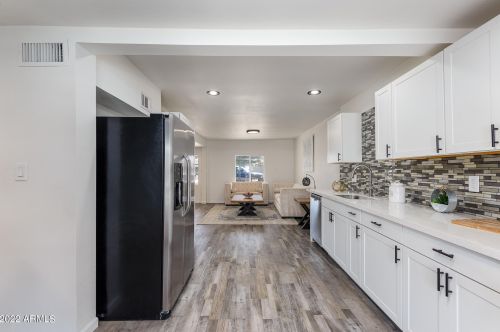 3906 13th Pl, Phoenix AZ  85014-4904 exterior