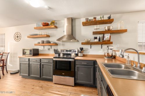 2213 65th Dr, Phoenix AZ  85035-3405 exterior