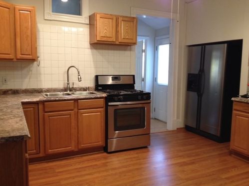 100 Linden St, Whitman, MA 02382-2414