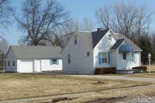 930 Schust Rd, Saginaw, MI 48604-1537