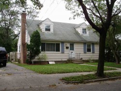 68 Albert Rd, Newton, MA 02466-1303