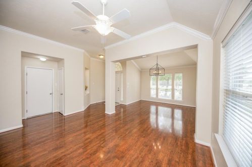 9006 Bonbrook Bnd Ln, Richmond TX 77469-4730 exterior