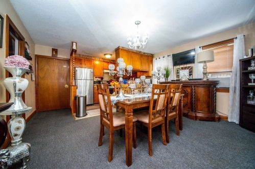 328 Broadway, Fall River MA 02724-2903 exterior