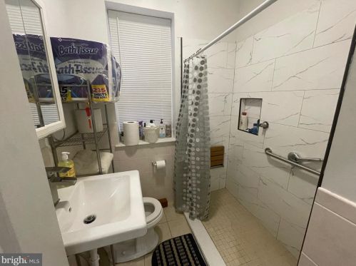 1239 6 St, Philadelphia PA 19140-4561 exterior