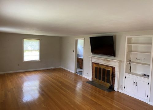 234 Grove St, Worcester, MA 01605-1711