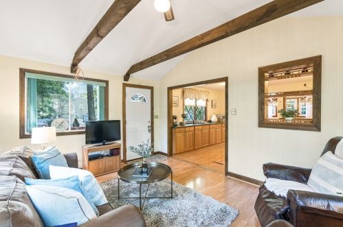 229 C St, Dracut MA 01826-2156 exterior