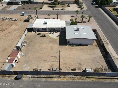 3002 Charter Oak Rd, Phoenix AZ 85032-7449 exterior