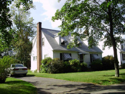 17 Bemis Rd, Newton, MA 02460-1204