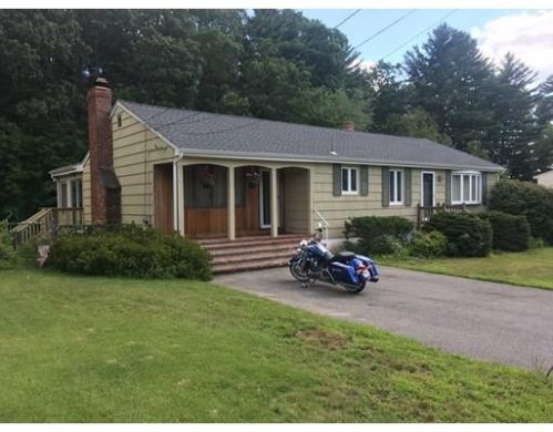 279 Frst Park Rd, Dracut MA  01826-4315 exterior